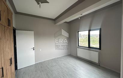 ERA PORT GÜVENCESİYLE KUVA-İ MILLIYE MAHALLESİNDE TRIPLEKS VİLLA