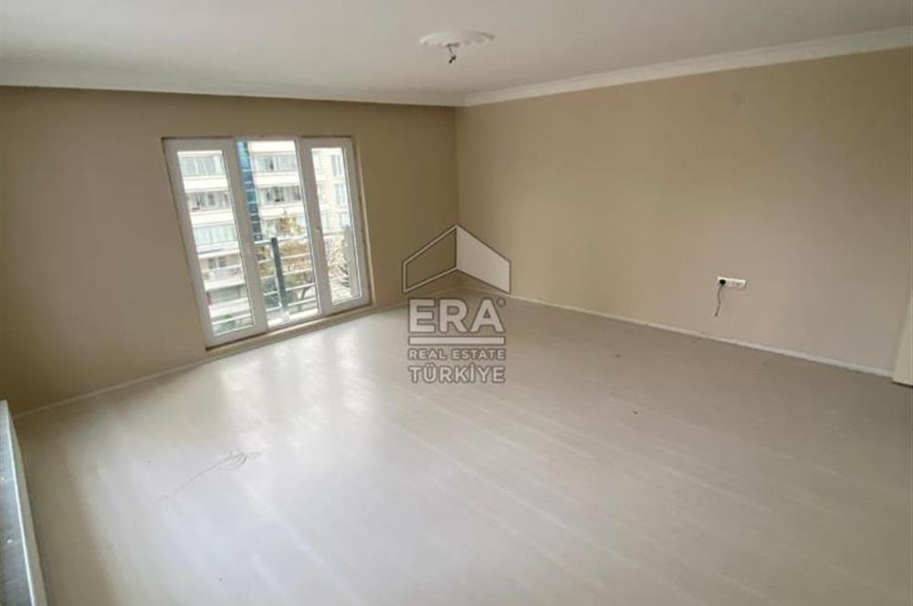 Ege Bölgesinde Natoyolu Caddesi Yakınlarında Geniş 3+1 Kiralık