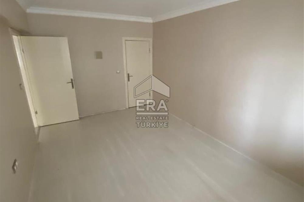 Ege Bölgesinde Natoyolu Caddesi Yakınlarında Geniş 3+1 Kiralık