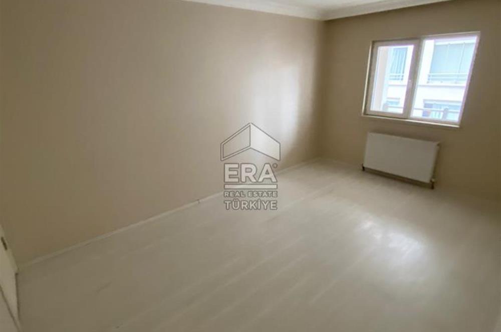 Ege Bölgesinde Natoyolu Caddesi Yakınlarında Geniş 3+1 Kiralık