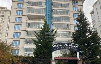 Ege Bölgesinde Natoyolu Caddesi Yakınlarında Geniş 3+1 Kiralık