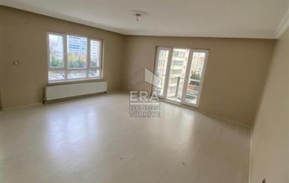 Ege Bölgesinde Natoyolu Caddesi Yakınlarında Geniş 3+1 Kiralık