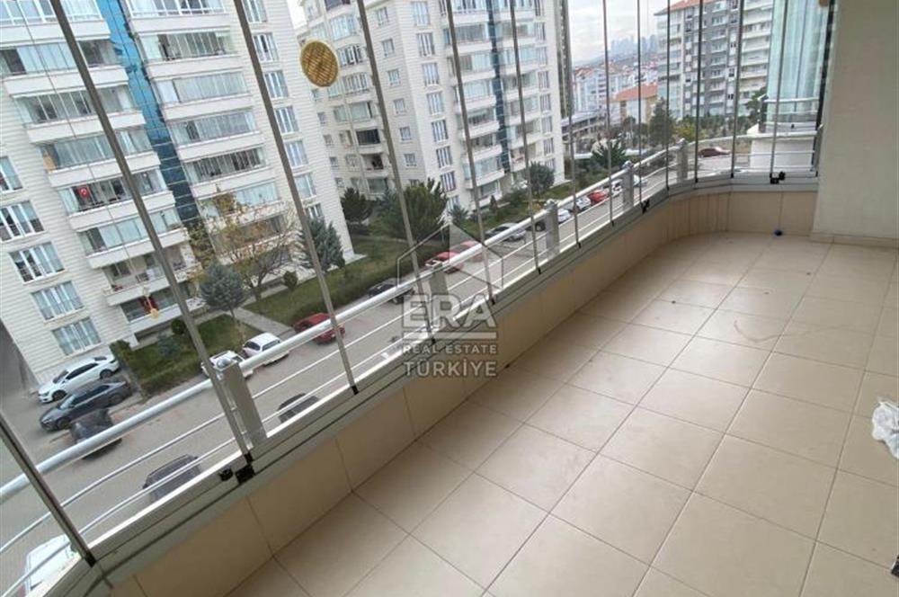 Ege Bölgesinde Natoyolu Caddesi Yakınlarında Geniş 3+1 Kiralık