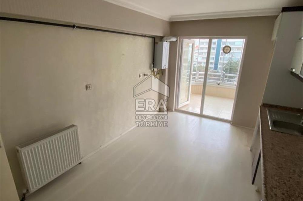 Ege Bölgesinde Natoyolu Caddesi Yakınlarında Geniş 3+1 Kiralık