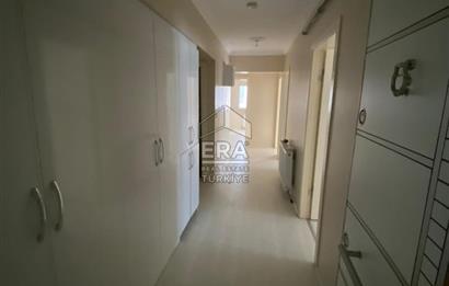 Ege Bölgesinde Natoyolu Caddesi Yakınlarında Geniş 3+1 Kiralık