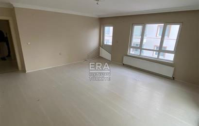 Ege Bölgesinde Natoyolu Caddesi Yakınlarında Geniş 3+1 Kiralık