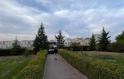 Ege Bölgesinde Natoyolu Caddesi Yakınlarında Geniş 3+1 Kiralık