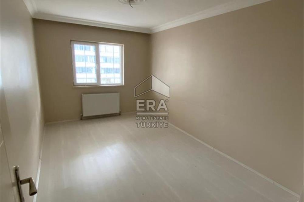 Ege Bölgesinde Natoyolu Caddesi Yakınlarında Geniş 3+1 Kiralık