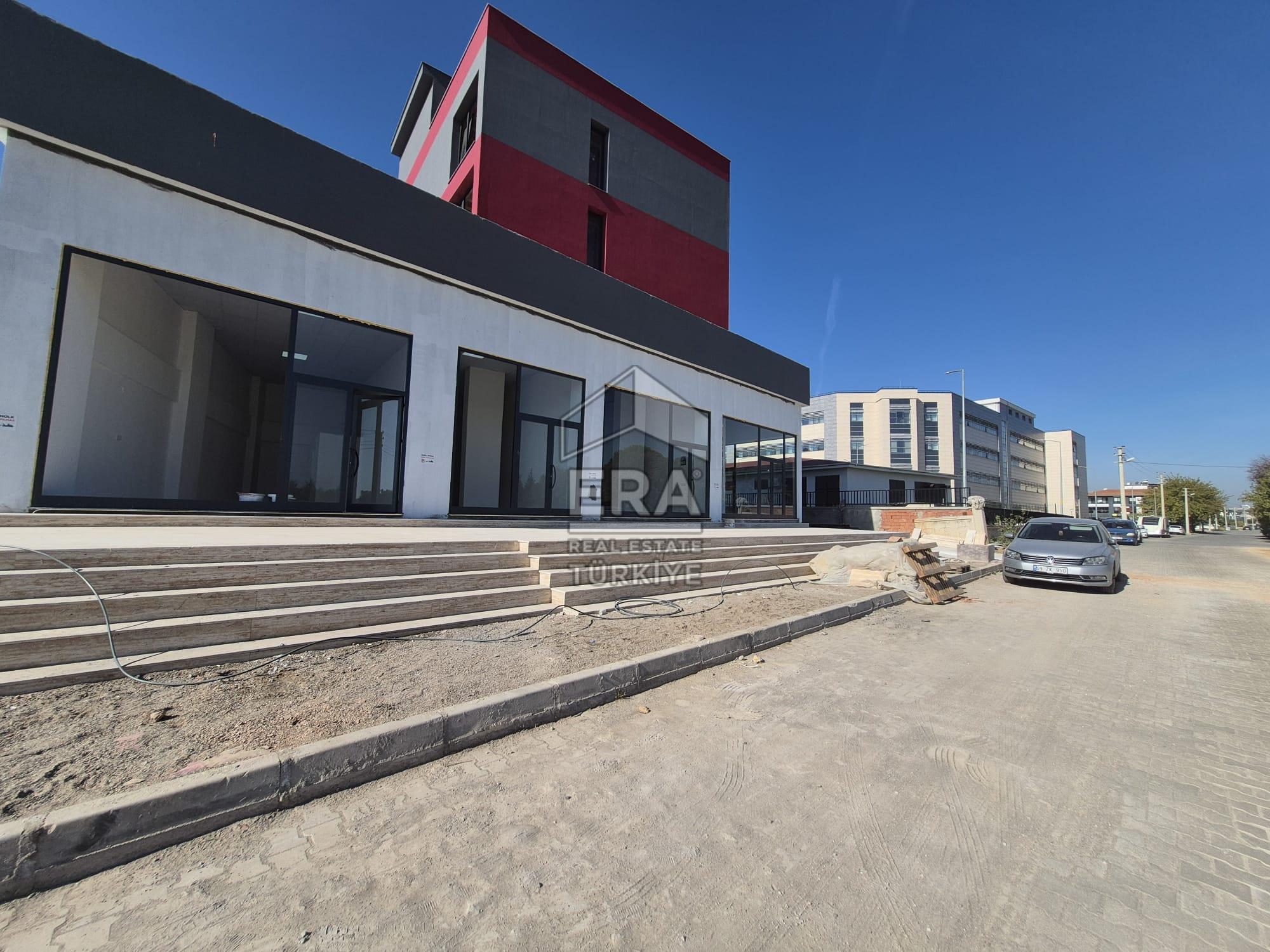 Menderes Devlet Hastanesi Yanı Satılık Ticari Alan-Dükkan