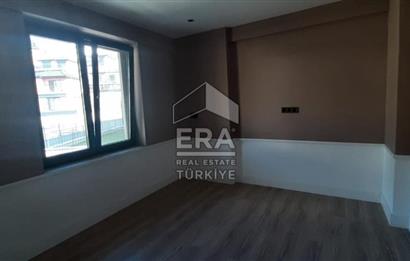 ERA KARAT SERDİVAN ESENTEPE’DE GÖL MANZARALI SATILIK VİLLA