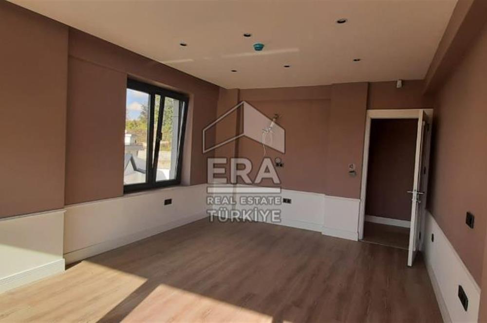 ERA KARAT SERDİVAN ESENTEPE’DE GÖL MANZARALI SATILIK VİLLA