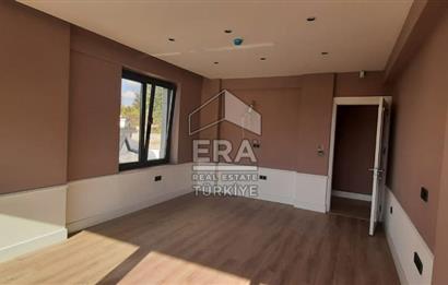 ERA KARAT SERDİVAN ESENTEPE’DE GÖL MANZARALI SATILIK VİLLA