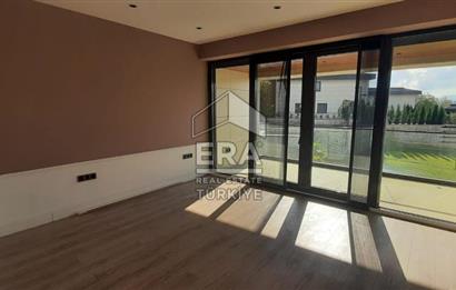 ERA KARAT SERDİVAN ESENTEPE’DE GÖL MANZARALI SATILIK VİLLA