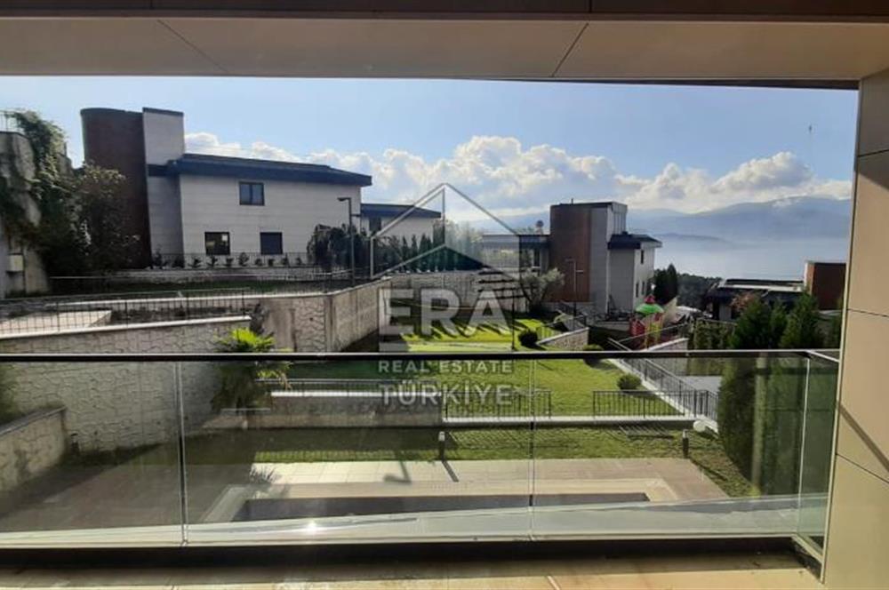 ERA KARAT SERDİVAN ESENTEPE’DE GÖL MANZARALI SATILIK VİLLA