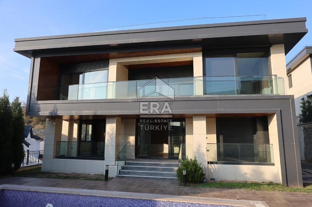 ERA KARAT SERDİVAN ESENTEPE’DE GÖL MANZARALI SATILIK VİLLA