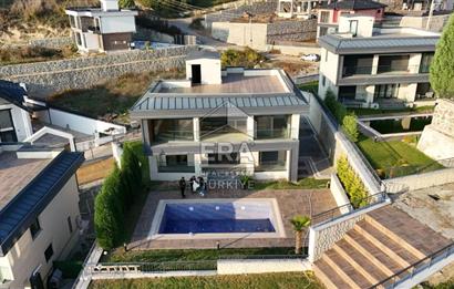 ERA KARAT SERDİVAN ESENTEPE’DE GÖL MANZARALI SATILIK VİLLA