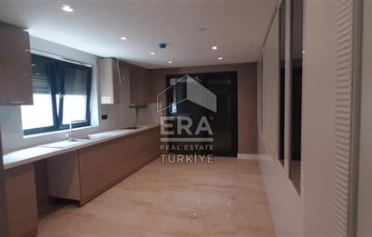 ERA KARAT SERDİVAN ESENTEPE’DE GÖL MANZARALI SATILIK VİLLA