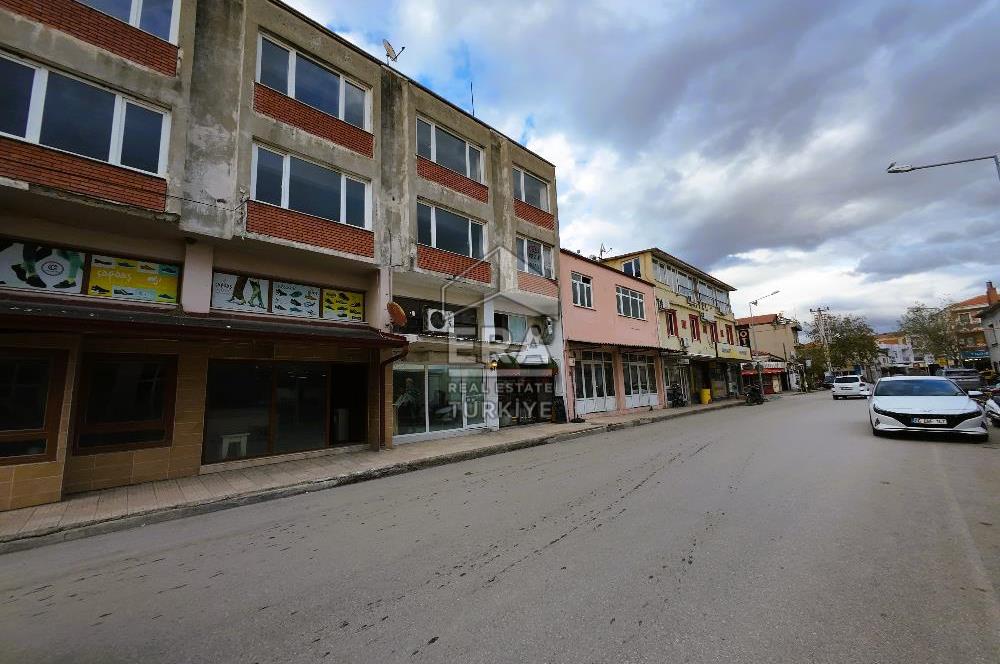 Altınova Merkezi, Ana Cadde üzerinde Satılık Komple Bina