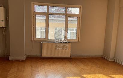 ÜSKÜDAR PAZARBAŞI MAH DE KİRALIK EV