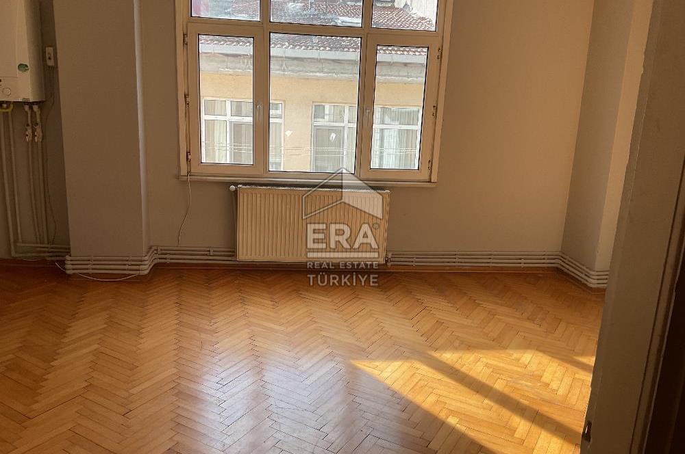 ÜSKÜDAR PAZARBAŞI MAH DE KİRALIK EV