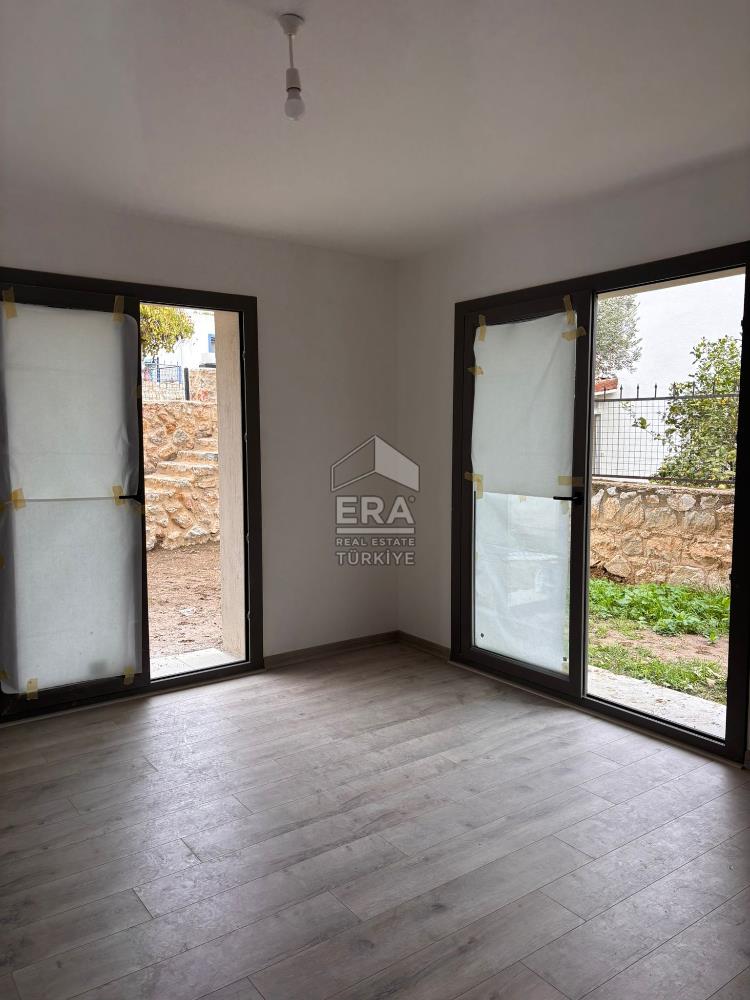 Datça Merkezde Yıllık Kiralık 1+1 65 m² Geniş Bahçeli Daire