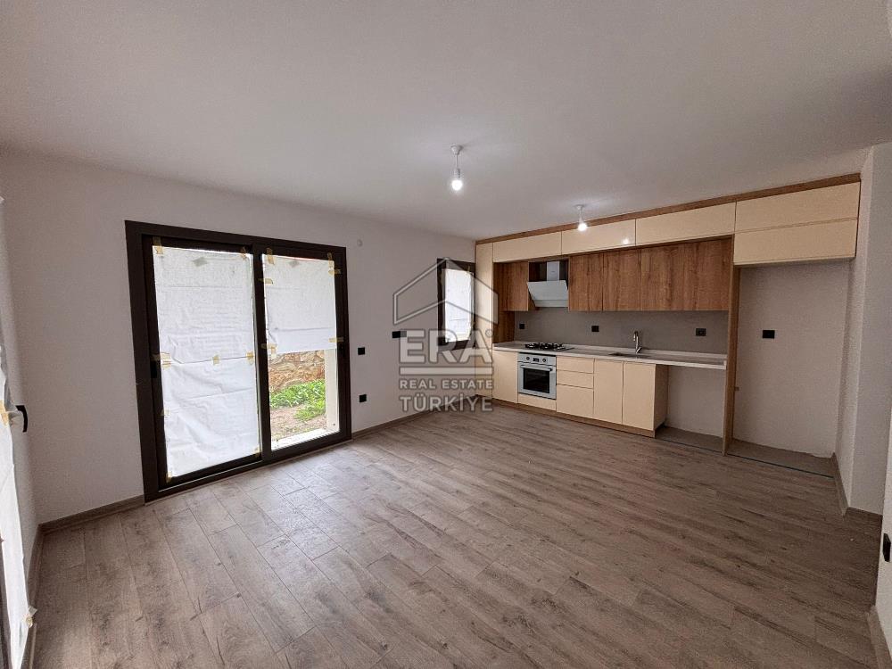 Datça Merkezde Yıllık Kiralık 1+1 65 m² Geniş Bahçeli Daire