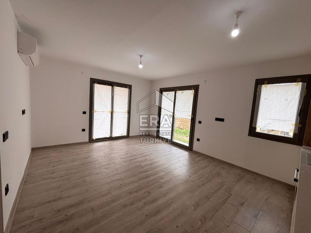 Datça Merkezde Yıllık Kiralık 1+1 65 m² Geniş Bahçeli Daire