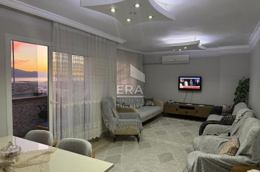 Çiğli Yakakent Mah. Muhteşem Deniz Manzaralı 3+1 Satılık Daire