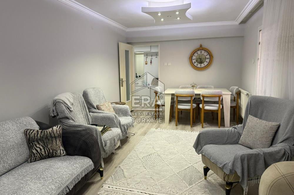 Çiğli Yakakent Mah. Muhteşem Deniz Manzaralı 3+1 Satılık Daire