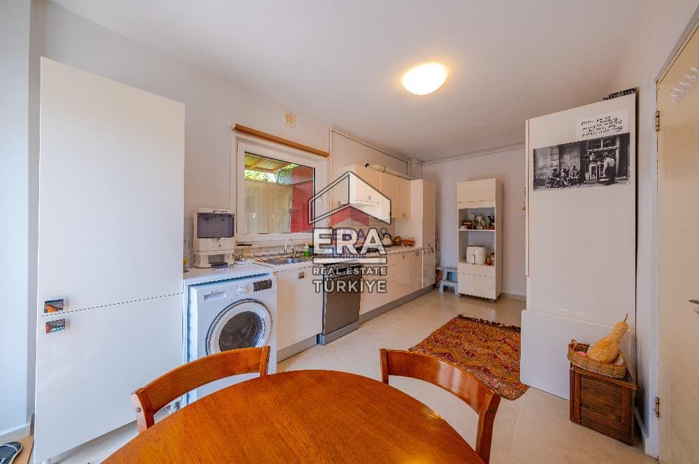 Zekeriyaköyde Yüksek Tabela Değerli Ticari 2 Bina