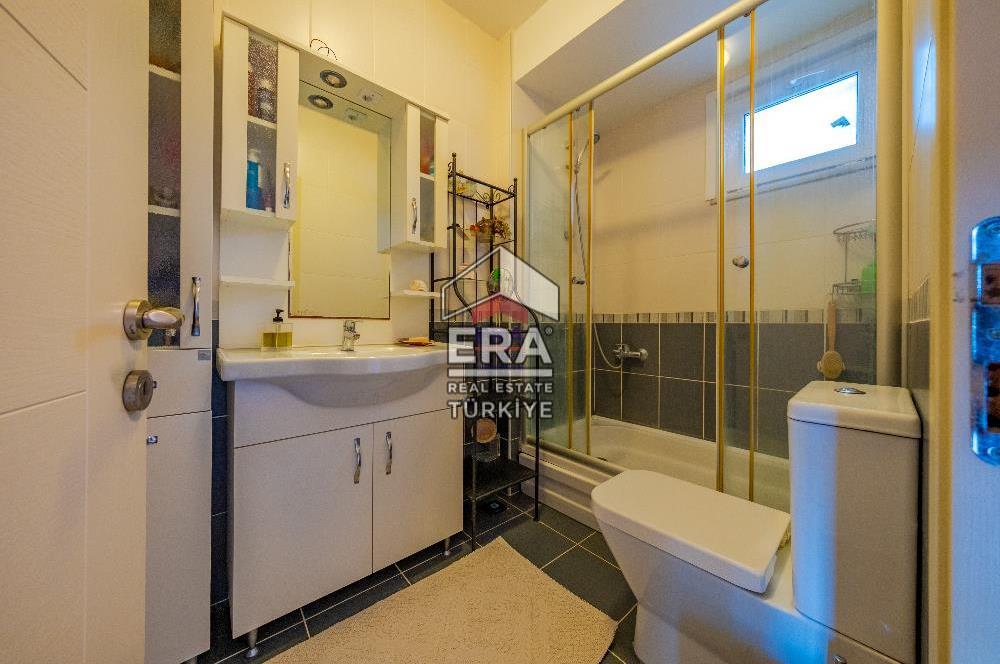 Zekeriyaköyde Yüksek Tabela Değerli Ticari 2 Bina