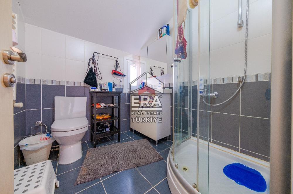 Zekeriyaköyde Yüksek Tabela Değerli Ticari 2 Bina