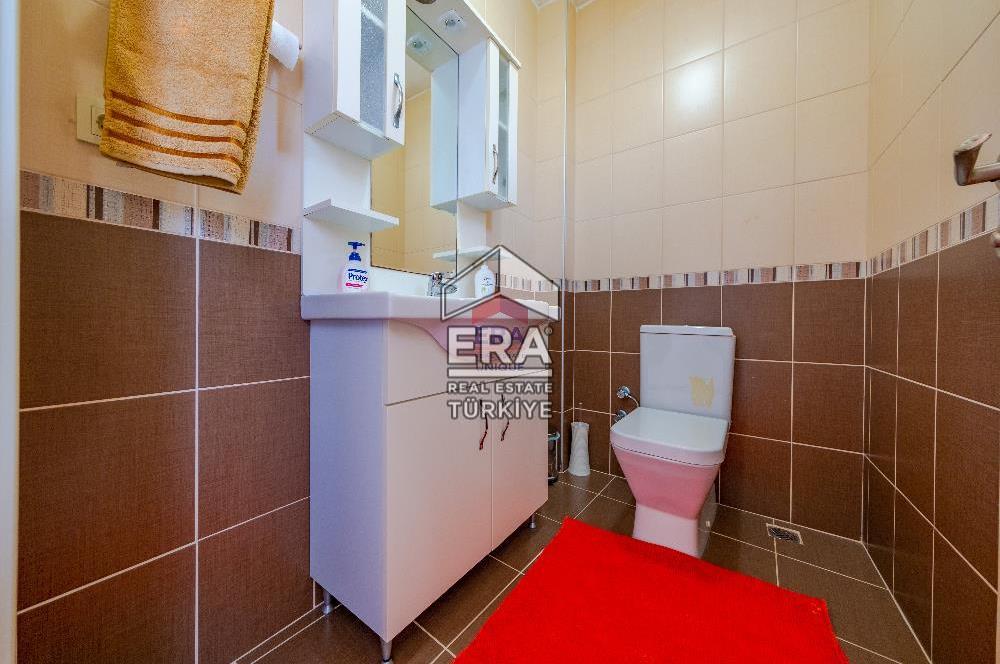 Zekeriyaköyde Yüksek Tabela Değerli Ticari 2 Bina