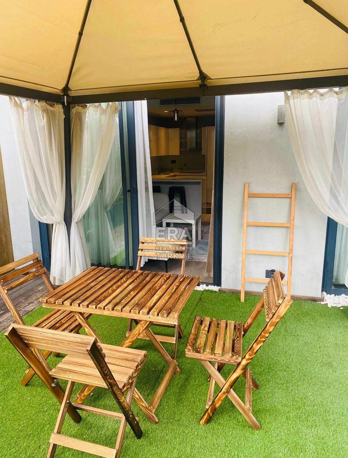 İzmir Bornova Folkart Life Sitesi Bahçeli En Geniş 1+1 Daire