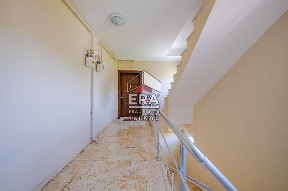 Zekeriyaköyde Yüksek Tabela Değerli Ticari 2 Bina