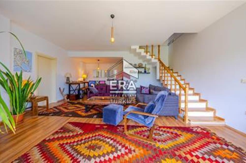 Ana Cadde Cepheli Geniş Bahçeli & Satılık Ticari Bina