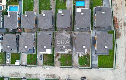 ERA SÖZ DEN BALIKESİR KÖTEYLİ DE MÜSTAKİL BAHÇELİ OTURUMA HAZIR 4+1 DUBLEKS VİLLA