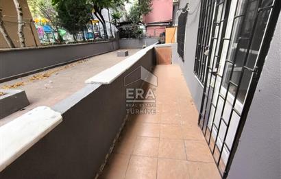 ÜSKÜDAR CUMHURİYET MAHALLESİN DE FERAH VE KULLANIŞLI 2+1