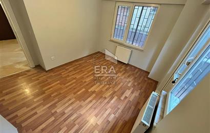 ÜSKÜDAR CUMHURİYET MAHALLESİN DE FERAH VE KULLANIŞLI 2+1