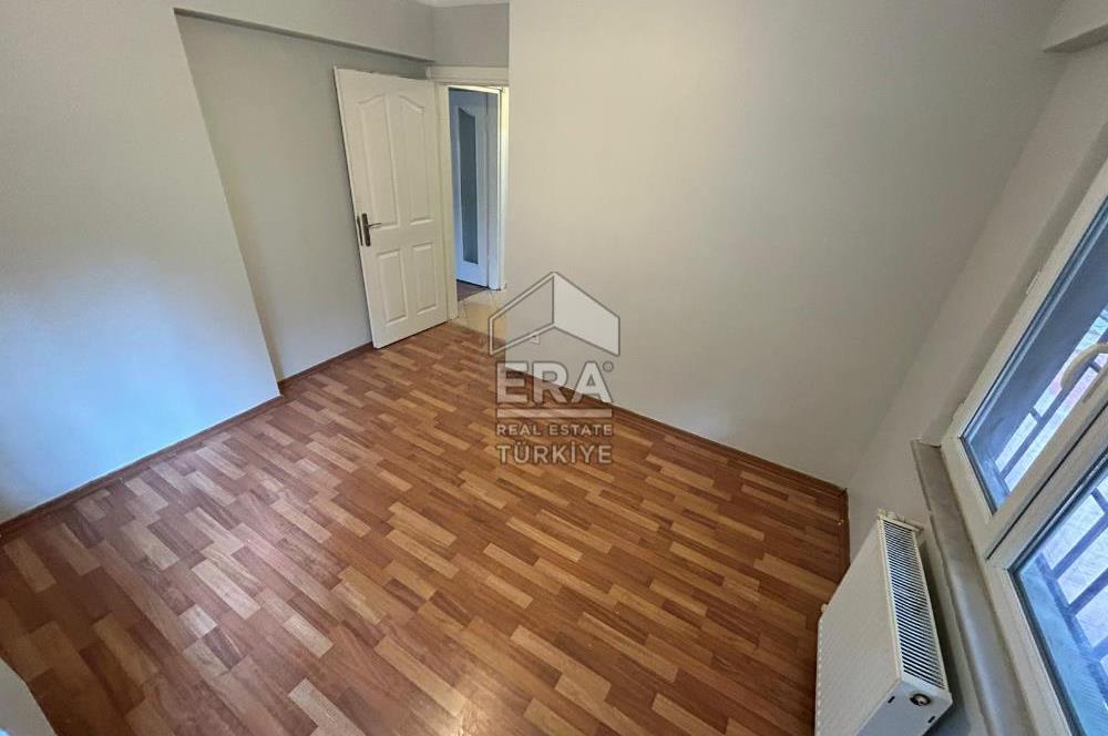 ÜSKÜDAR CUMHURİYET MAHALLESİN DE FERAH VE KULLANIŞLI 2+1