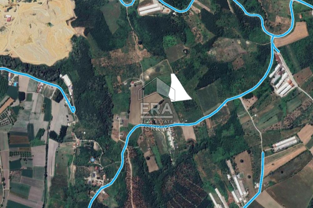 ERA KARAT TAN SAPANCA AKÇAY MEVKİİNDE YATIRIMLIK SATILIK TARLA