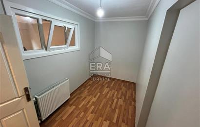 ÜSKÜDAR CUMHURİYET MAHALLESİN DE FERAH VE KULLANIŞLI 2+1