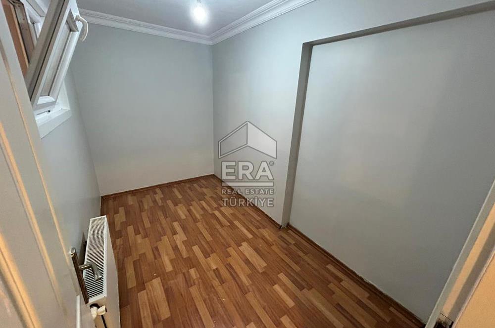 ÜSKÜDAR CUMHURİYET MAHALLESİN DE FERAH VE KULLANIŞLI 2+1