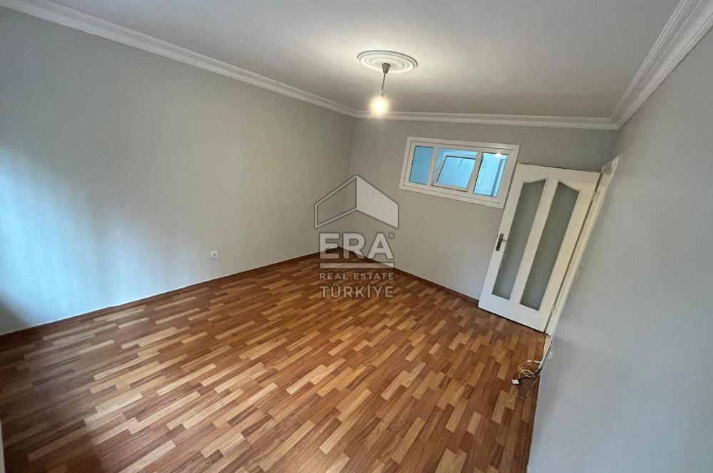 ÜSKÜDAR CUMHURİYET MAHALLESİN DE FERAH VE KULLANIŞLI 2+1