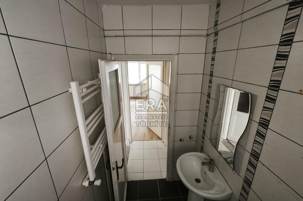 ÜSKÜDAR'IN KALBİNDE GENİŞ 2+1 DAİRE