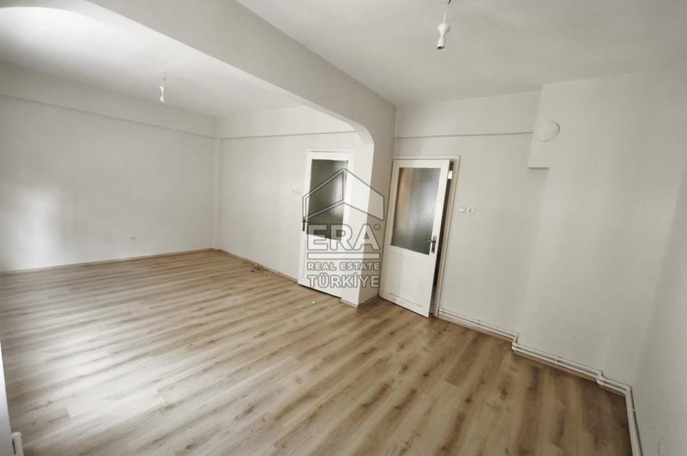 ÜSKÜDAR'IN KALBİNDE GENİŞ 2+1 DAİRE