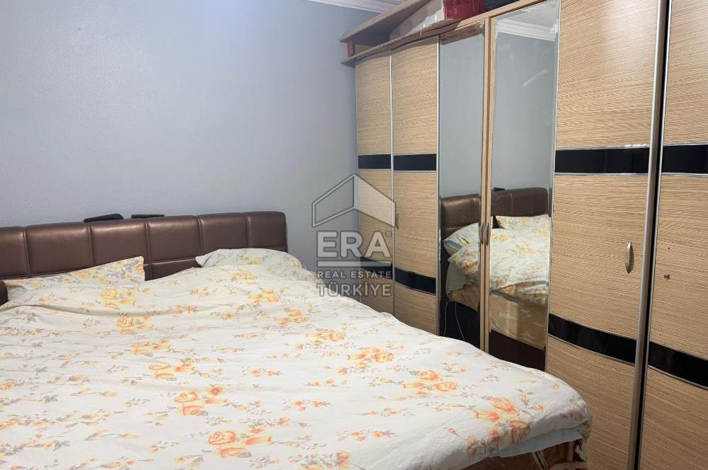 Çiğli Yakakent Mah. Deniz Manzaralı 3+1 Satılık Daire