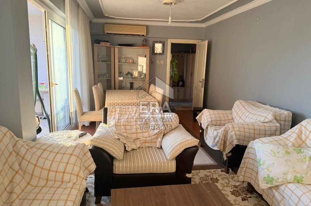 Çiğli Yakakent Mah. Deniz Manzaralı 3+1 Satılık Daire