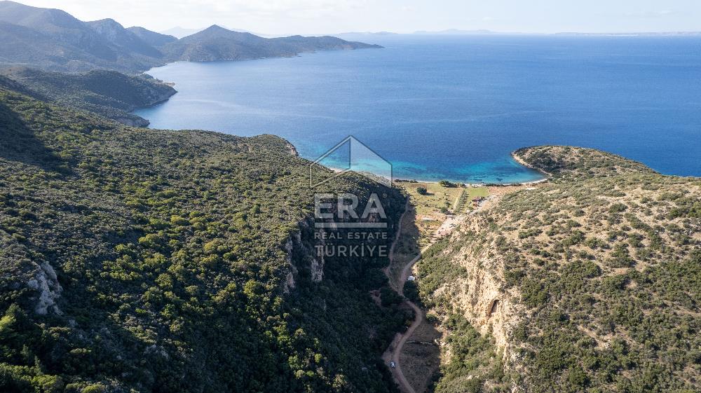 Datça Cumalı Bükceğizde Satılık 2.767m² Deniz Manzaralı Tarla