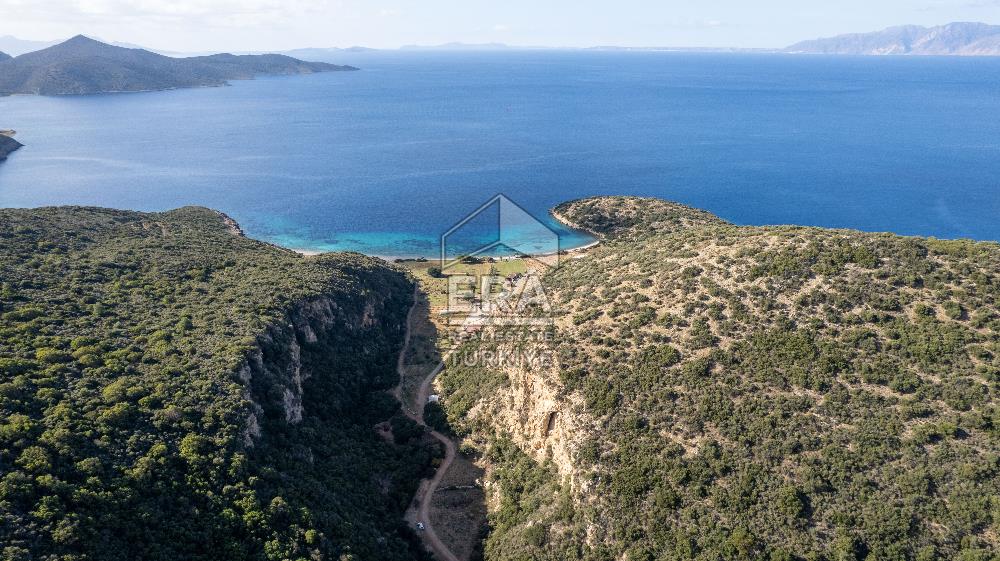 Datça Cumalı Bükceğizde Satılık 2.767m² Deniz Manzaralı Tarla